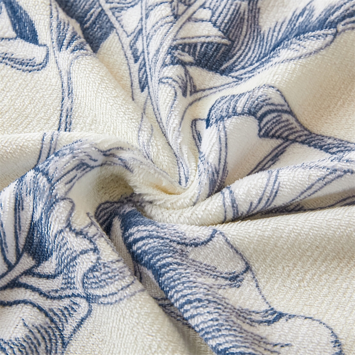 91家纺网 家纺一手货源 找家纺 董韵家纺 2025新款高克重全消光牛奶绒法莱绒金貂绒印花单品被套床裙四件套（提供买家秀） 青花瓷