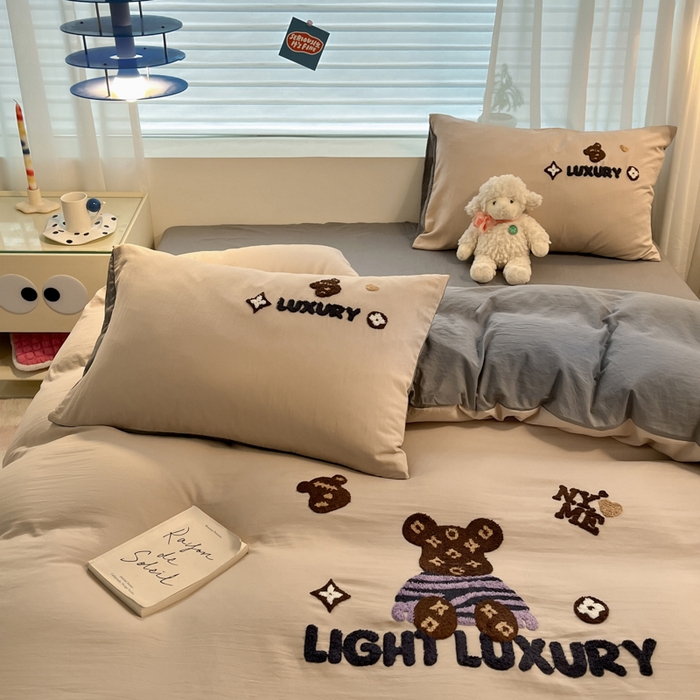 91家纺网 家纺一手货源 找家纺 优承佳生活馆 2024新款水洗m毛巾绣四件套 条纹熊熊