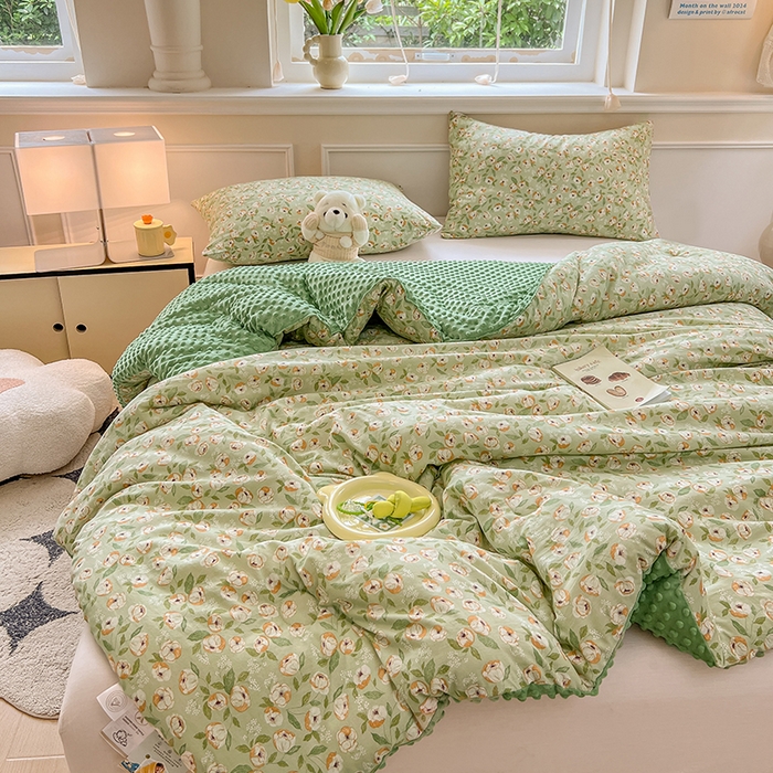 91家纺网 家纺一手货源 找家纺 居易简 2025新款水洗棉双层纱豆豆被加绒被子被芯直播豆豆绒被被子被芯冬被春秋被 棉花絮语