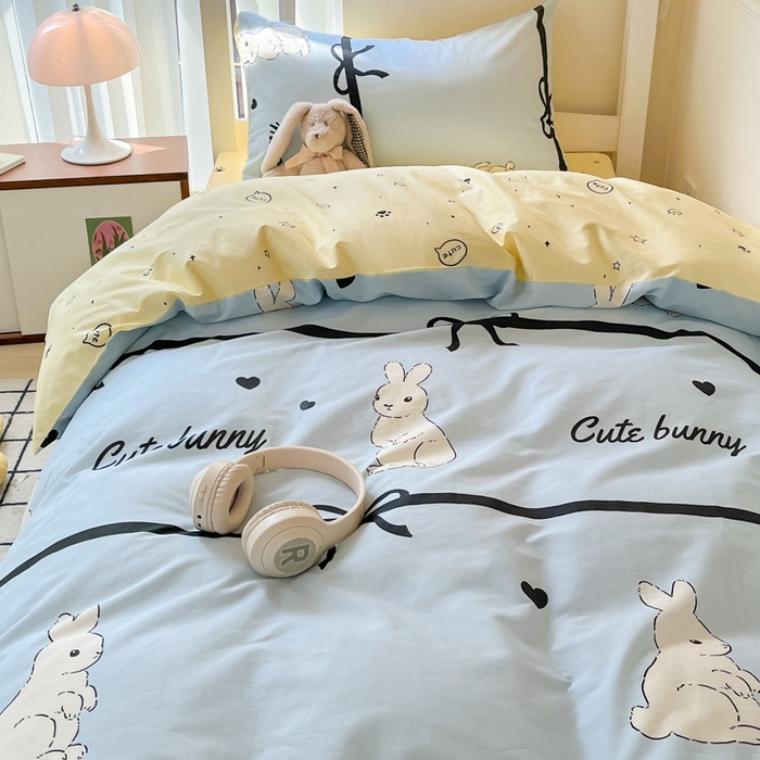 91家纺网 家纺一手货源 找家纺 吉象家纺 2025新款全棉印花款三件套 玉兔-浅蓝