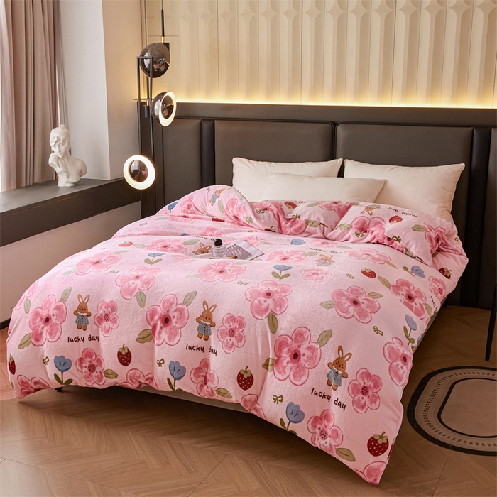 91家纺网 家纺一手货源 找家纺 董韵家纺 2025新款高克重全消光牛奶绒法莱绒金貂绒印花单品被套床裙四件套（提供买家秀） 钱兔似锦