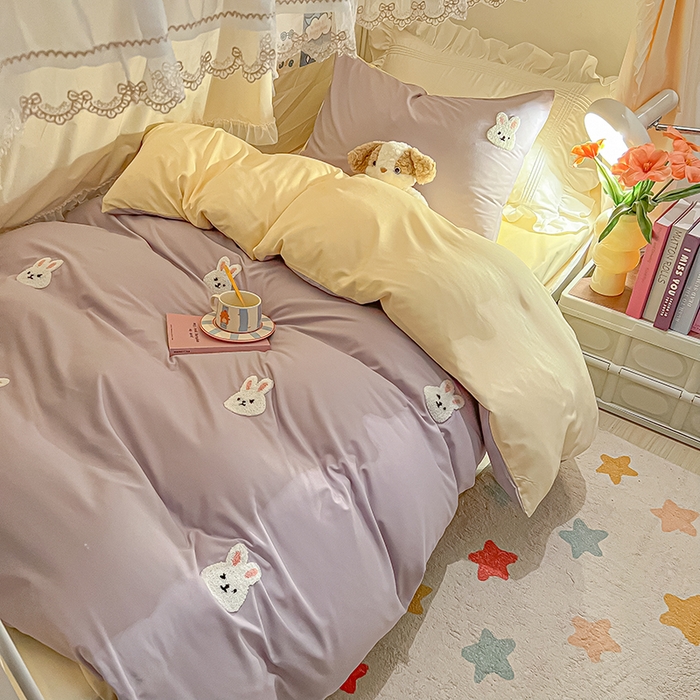 91家纺网 家纺一手货源 找家纺 2024新款水洗棉卡通小清新毛巾绣四件套宿舍三件套学生款 兔兔-奶油紫奶黄