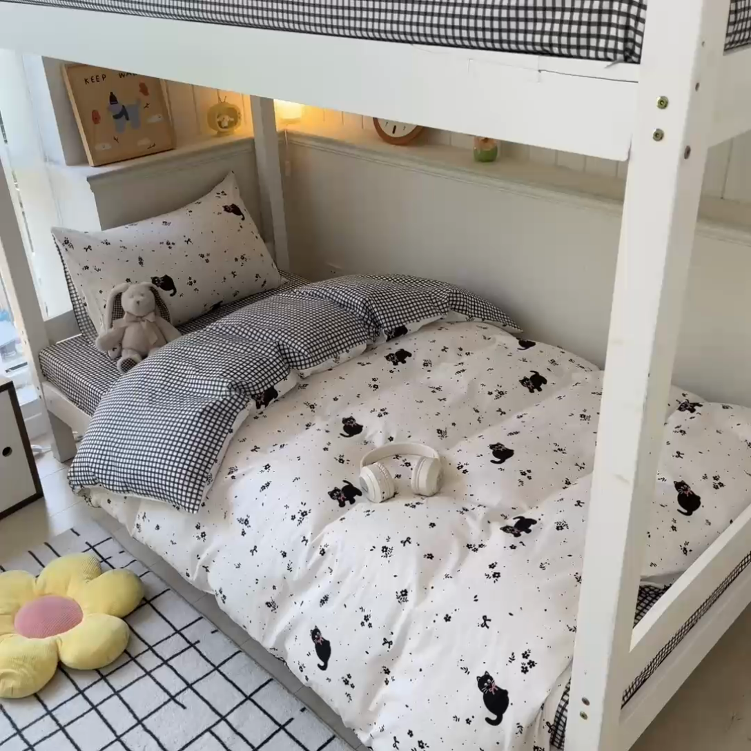 91家纺网 家纺一手货源 找家纺 吉象家纺 2025新款全棉印花款三件套 小黑猫