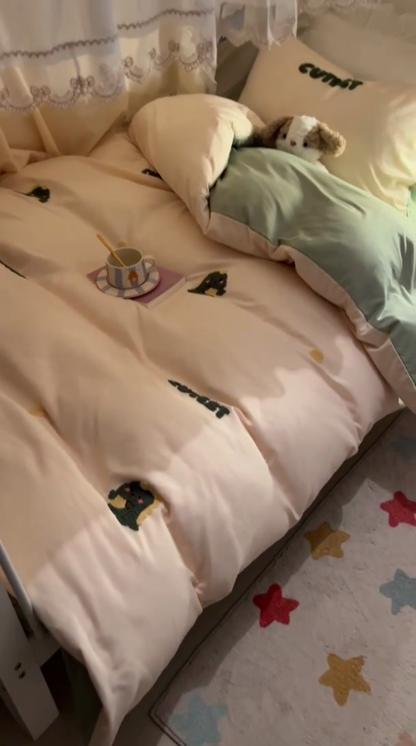 91家纺网 家纺一手货源 找家纺 （总）2024新款水洗棉卡通小清新毛巾绣四件套宿舍三件套学生款