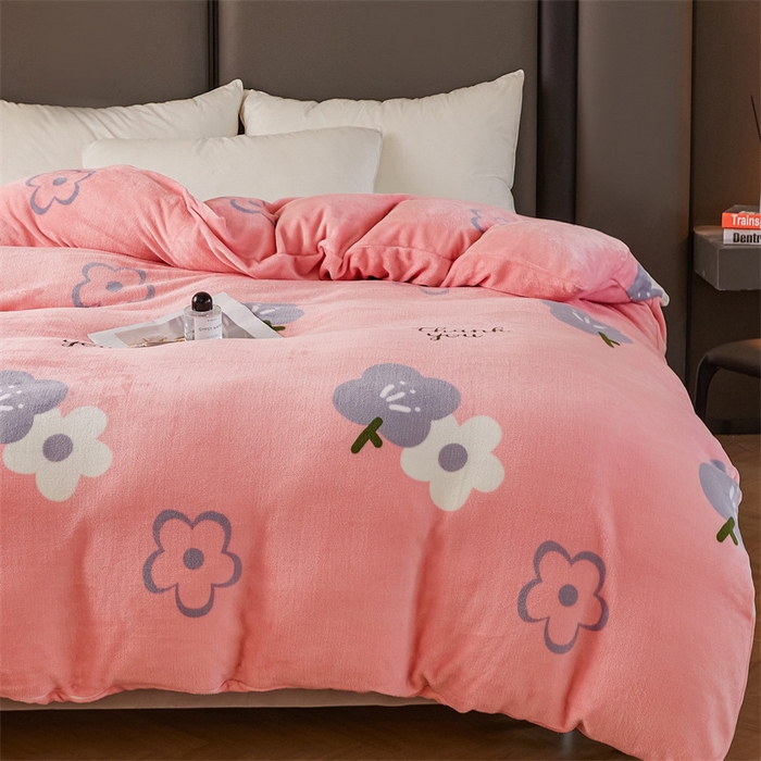 91家纺网 家纺一手货源 找家纺 董韵家纺 2025新款高克重全消光牛奶绒法莱绒金貂绒印花单品被套床裙四件套（提供买家秀） 绒花-粉