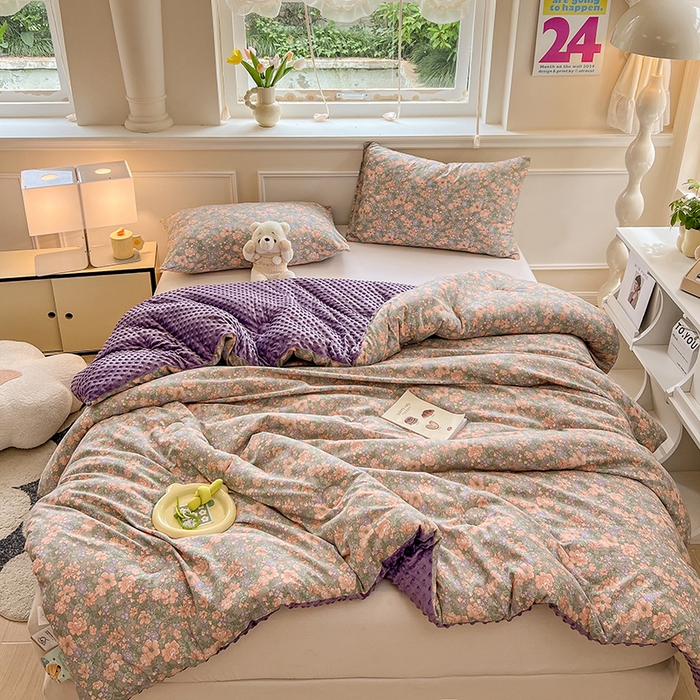 91家纺网 家纺一手货源 找家纺 居易简 2025新款水洗棉双层纱豆豆被加绒被子被芯直播豆豆绒被被子被芯冬被春秋被 莫奈庄园