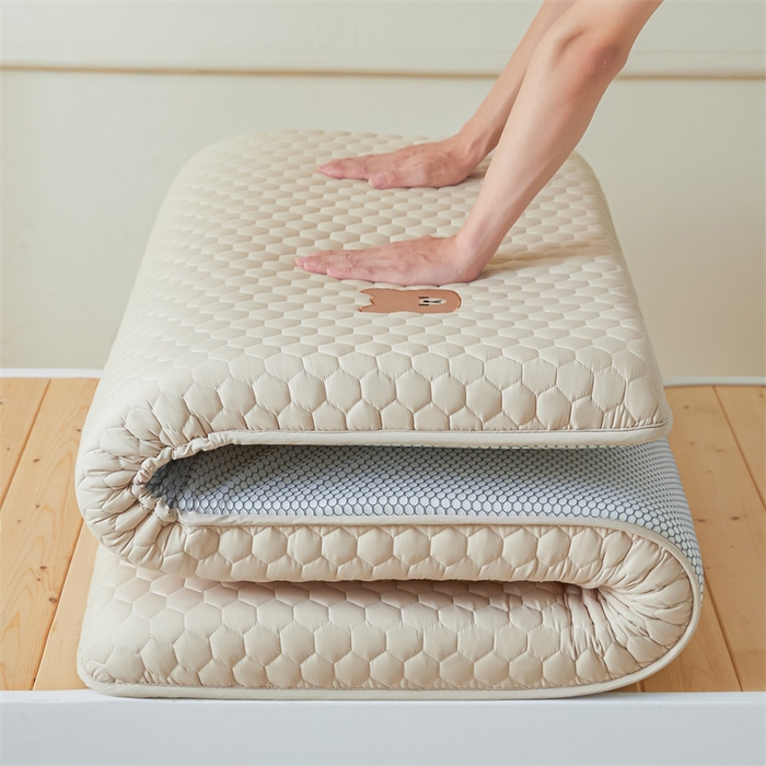 91家纺网 家纺一手货源 找家纺 布卢姆床垫 2025新款A类原棉小熊学生款大豆刺绣床垫 小熊-米黄-厚度4.5cm