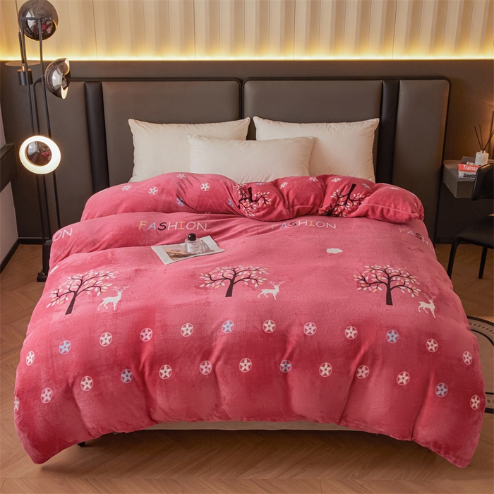 91家纺网 家纺一手货源 找家纺 董韵家纺 2025新款高克重全消光牛奶绒法莱绒金貂绒印花单品被套床裙四件套（提供买家秀） 一路发财-豆沙