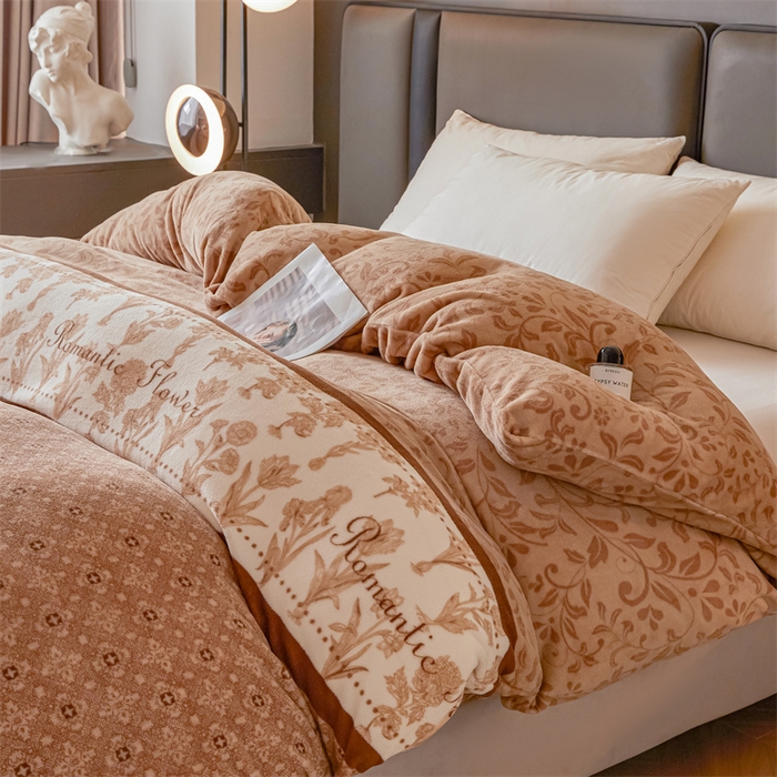 91家纺网 家纺一手货源 找家纺 董韵家纺 2025新款高克重全消光牛奶绒法莱绒金貂绒印花单品被套床裙四件套（提供买家秀） 蔷薇