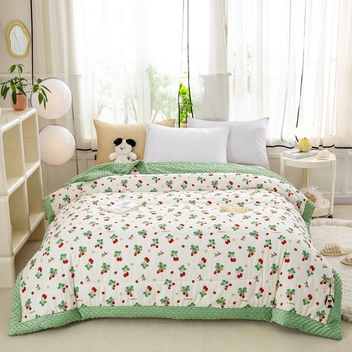 91家纺网 家纺一手货源 找家纺 锦鹭被业 2024新款全棉豆豆绒被系列 草莓