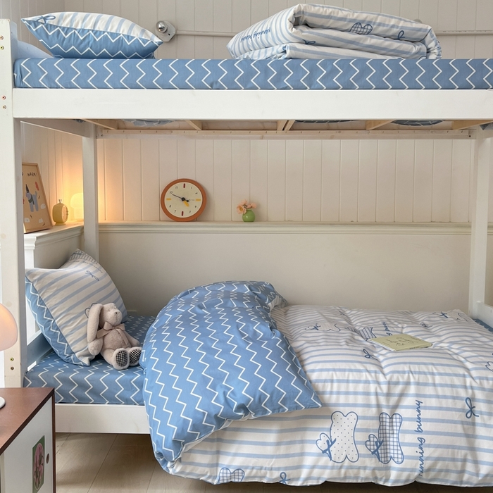 91家纺网 家纺一手货源 找家纺 吉象家纺 2025新款全棉印花款三件套 奔跑兔