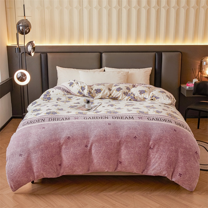 91家纺网 家纺一手货源 找家纺 董韵家纺 2025新款高克重全消光牛奶绒法莱绒金貂绒印花单品被套床裙四件套（提供买家秀） 幻想花园