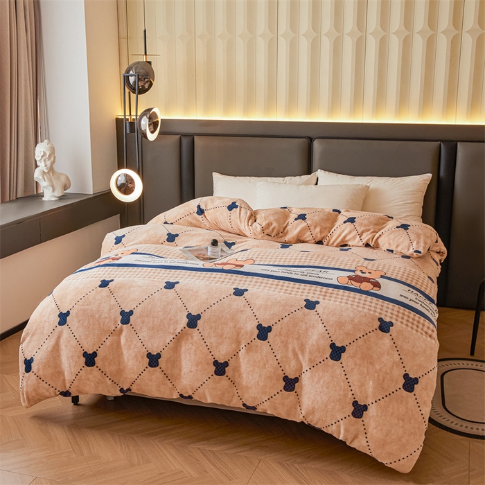 91家纺网 家纺一手货源 找家纺 董韵家纺 2025新款高克重全消光牛奶绒法莱绒金貂绒印花单品被套床裙四件套（提供买家秀） 爱克斯-卡其
