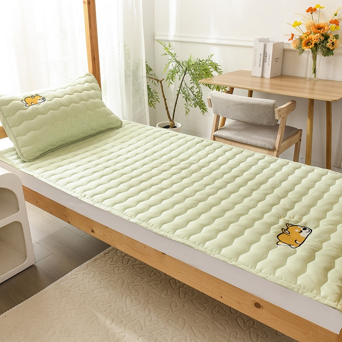 91家纺网 家纺一手货源 找家纺 恋绒家纺 2025新款刺绣款床垫学生床垫床褥宿舍上下铺床护垫 柯基KJ-薄荷绿