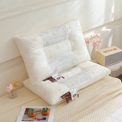 91家纺网 家纺一手货源 找家纺 糖果枕芯 2024新款檀香透气护颈枕单边立体枕芯枕头 檀香立体枕48*74cm/只