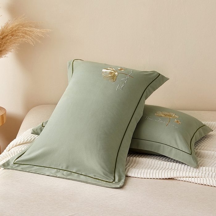 91家纺网 家纺一手货源 找家纺 （总）丰淘家纺 2024新款水洗棉刺绣一字荷枕套