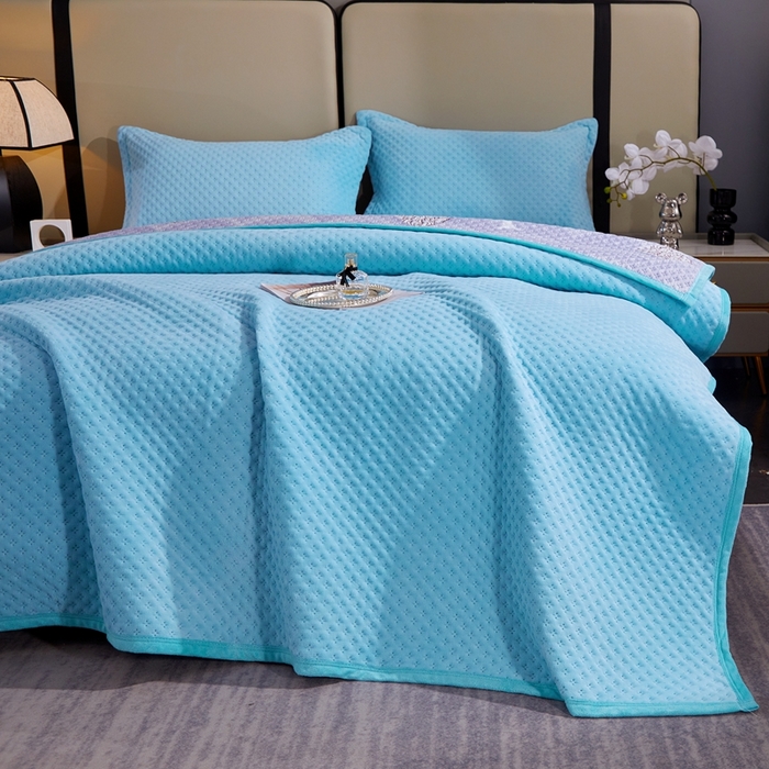 91家纺网 家纺一手货源 找家纺 晶缦家纺 2024新款华夫格牛奶绒床盖三件套 华夫格-天蓝