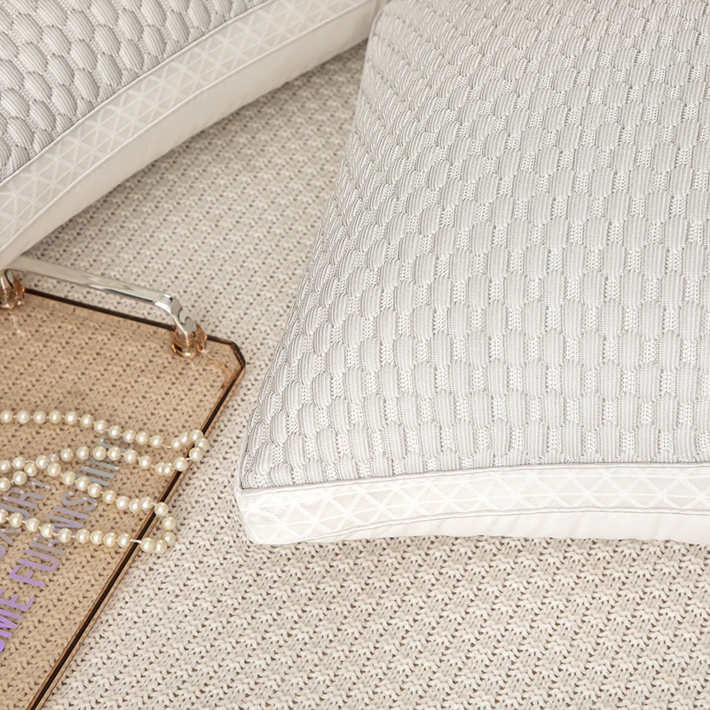 91家纺网 家纺一手货源 找家纺 佳尚枕芯 2025新款夏季天凉感豆豆冰丝枕透气网边立体枕头枕芯 灰色