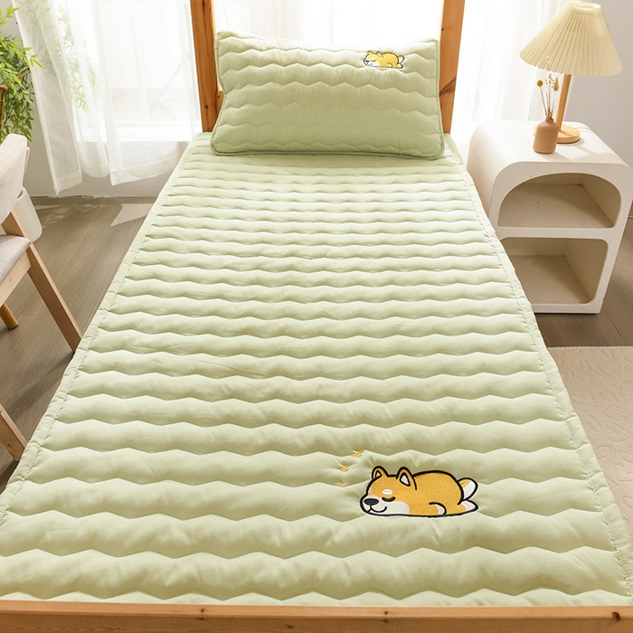 91家纺网 家纺一手货源 找家纺 恋绒家纺 2025新款刺绣款床垫学生床垫床褥宿舍上下铺床护垫 柯基KJ-薄荷绿