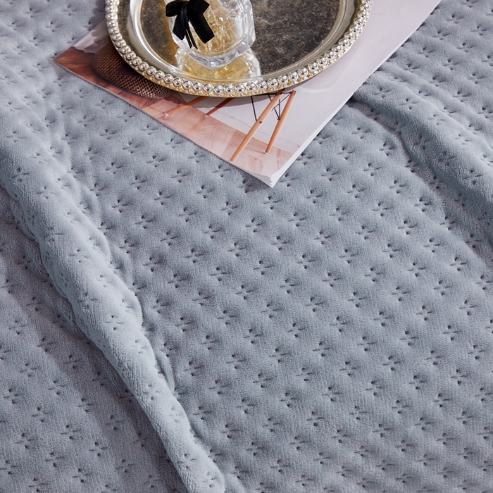 91家纺网 家纺一手货源 找家纺 晶缦家纺 2024新款华夫格牛奶绒床盖三件套 华夫格-浅灰