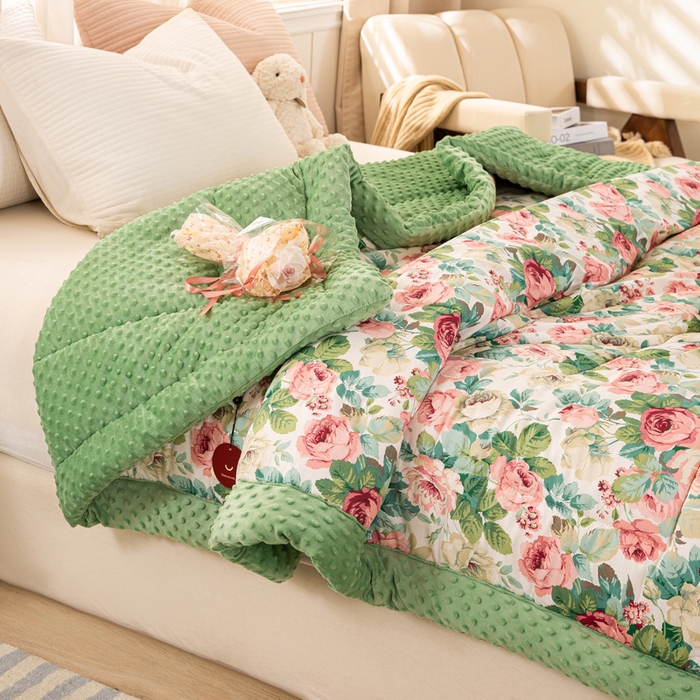 91家纺网 家纺一手货源 找家纺 锦鹭被业 2025新款全棉豆豆被系列 浪漫花舞