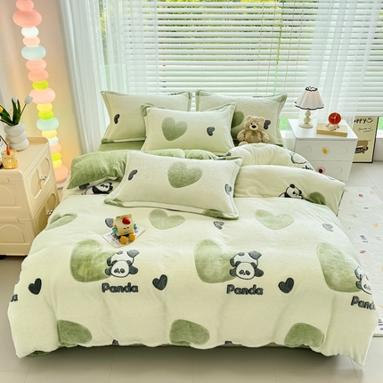 91家纺网 家纺一手货源 找家纺 恋佳居 2025新款雪花绒印花加厚保暖四件套 爱心熊猫