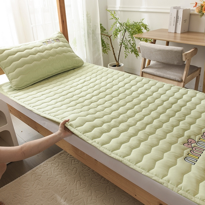 91家纺网 家纺一手货源 找家纺 恋绒家纺 2025新款刺绣款床垫学生床垫床褥宿舍上下铺床护垫 mini-薄荷绿