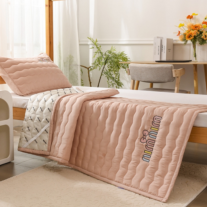 91家纺网 家纺一手货源 找家纺 恋绒家纺 2025新款刺绣款床垫学生床垫床褥宿舍上下铺床护垫 mini-湘妃玉