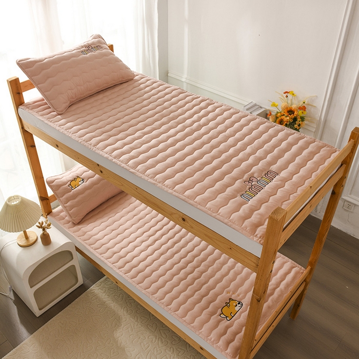 91家纺网 家纺一手货源 找家纺 恋绒家纺 2025新款刺绣款床垫学生床垫床褥宿舍上下铺床护垫 mini-湘妃玉