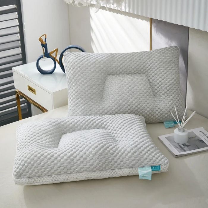 91家纺网 家纺一手货源 找家纺 佳尚枕芯 2025新款夏季天冰丝凉感冰豆豆护颈按摩枕头枕芯 凉感护颈枕灰色48x74cm/只