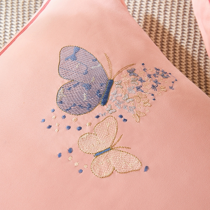 91家纺网 家纺一手货源 找家纺 （总）丰淘家纺 2024新款水洗棉刺绣羽蝶枕套