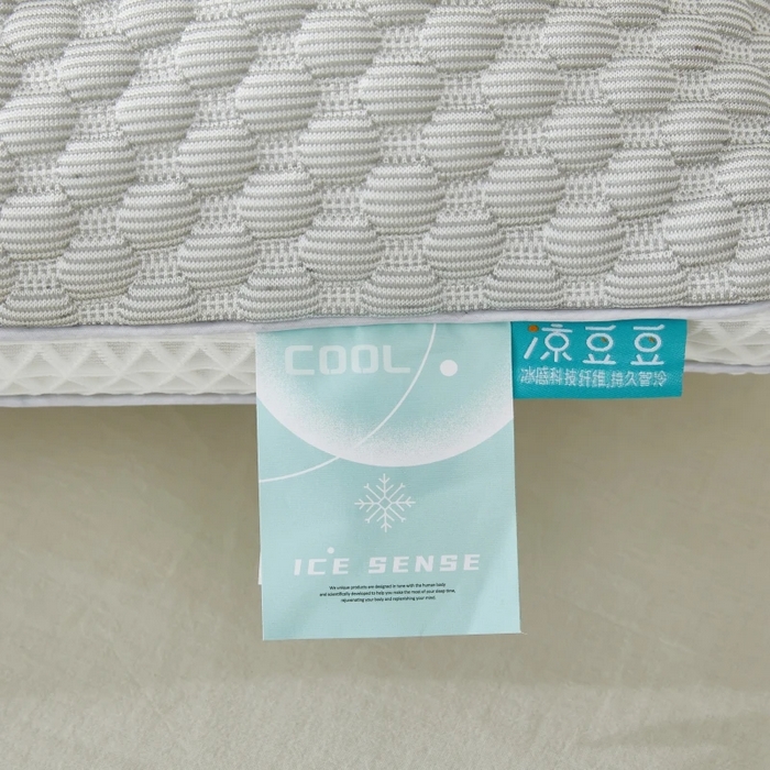 91家纺网 家纺一手货源 找家纺 佳尚枕芯 2025新款夏季天冰丝凉感冰豆豆护颈按摩枕头枕芯 凉感护颈枕灰色48x74cm/只