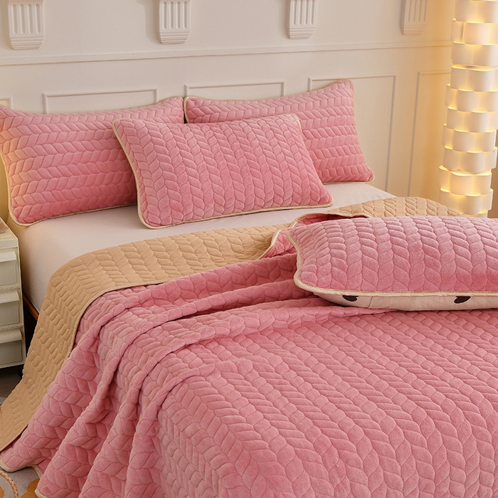 91家纺网 家纺一手货源 找家纺 金艾草 2024新款高克重牛奶绒床垫床盖双面使用 胭脂粉