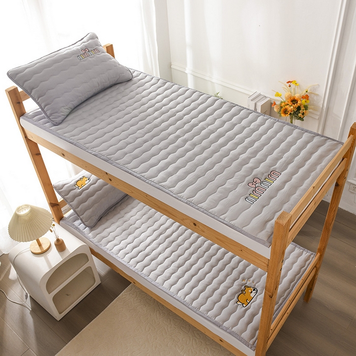 91家纺网 家纺一手货源 找家纺 恋绒家纺 2025新款刺绣款床垫学生床垫床褥宿舍上下铺床护垫 mini-奥丁灰