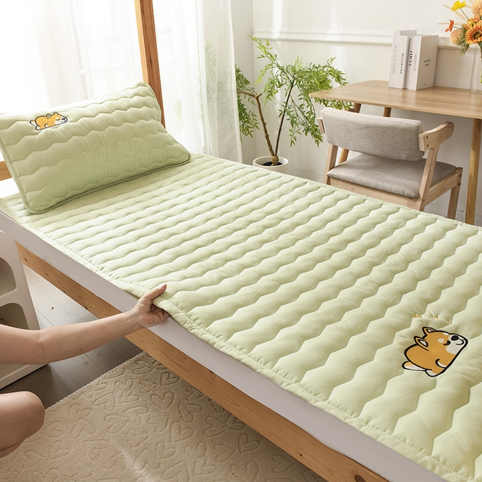 91家纺网 家纺一手货源 找家纺 恋绒家纺 2025新款刺绣款床垫学生床垫床褥宿舍上下铺床护垫 柯基KJ-薄荷绿