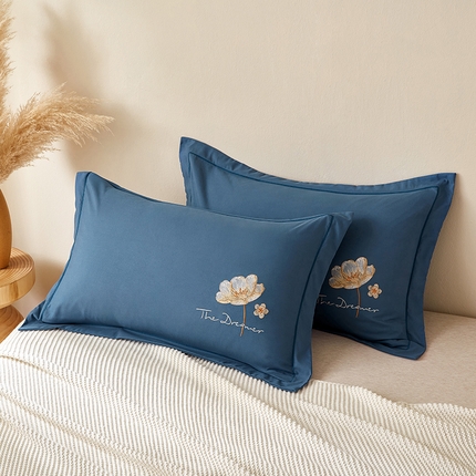 91家纺网 家纺一手货源 找家纺 （总）丰淘家纺 2024新款水洗棉刺绣一字荷枕套