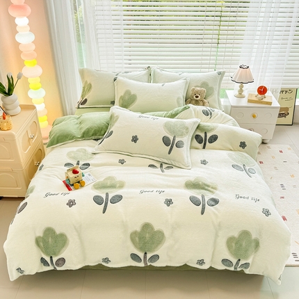 91家纺网 家纺一手货源 找家纺 恋佳居 2025新款雪花绒印花加厚保暖四件套 幸运草