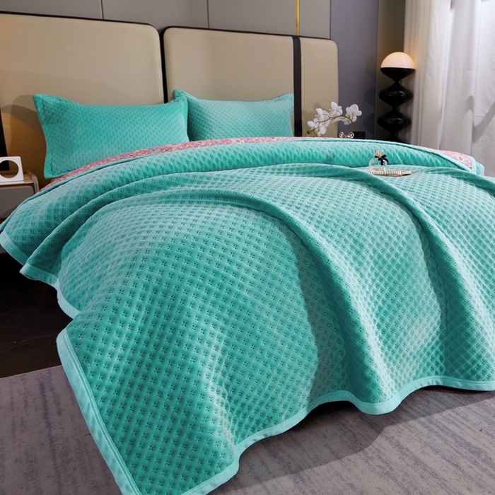 91家纺网 家纺一手货源 找家纺 晶缦家纺 2024新款华夫格牛奶绒床盖三件套 华夫格-翠绿