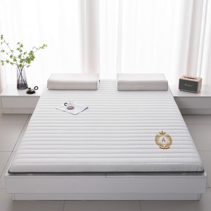 91家纺网 家纺一手货源 找家纺 羽涵家纺 2024新款10A抗菌10A抗菌针织床垫-横条单边款 横条白