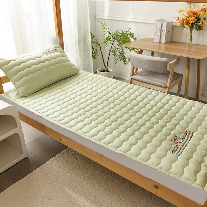 91家纺网 家纺一手货源 找家纺 恋绒家纺 2025新款刺绣款床垫学生床垫床褥宿舍上下铺床护垫 mini-薄荷绿