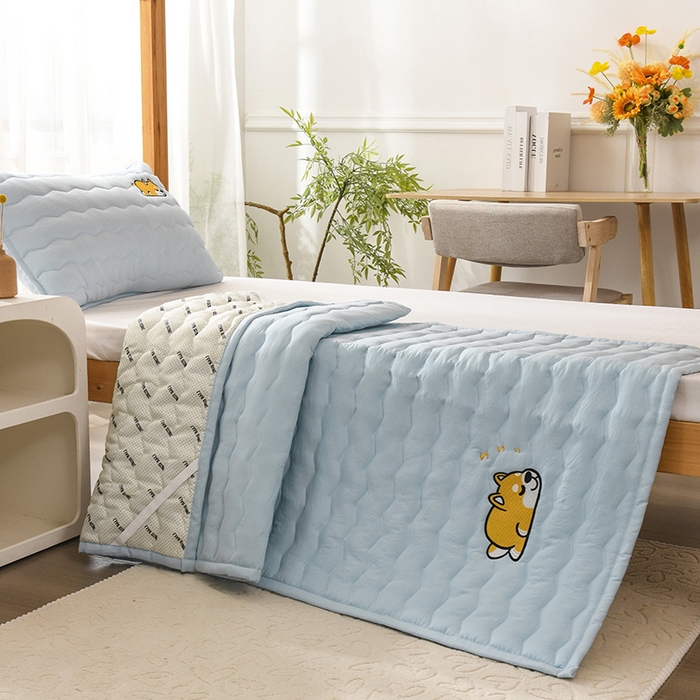 91家纺网 家纺一手货源 找家纺 恋绒家纺 2025新款刺绣款床垫学生床垫床褥宿舍上下铺床护垫 柯基KJ-天空蓝