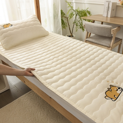 91家纺网 家纺一手货源 找家纺 （总）恋绒家纺 2025新款刺绣款床垫学生床垫床褥宿舍上下铺床护垫