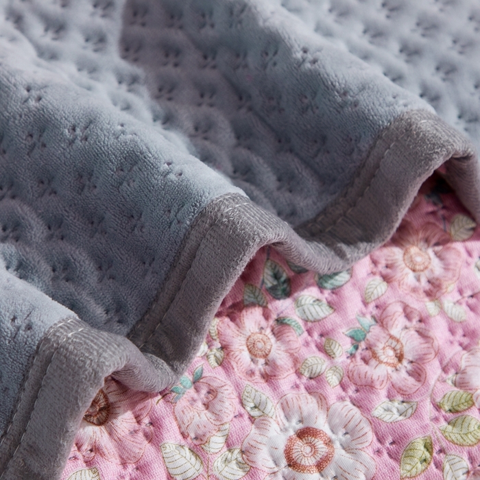 91家纺网 家纺一手货源 找家纺 晶缦家纺 2024新款华夫格牛奶绒床盖三件套 华夫格-浅灰