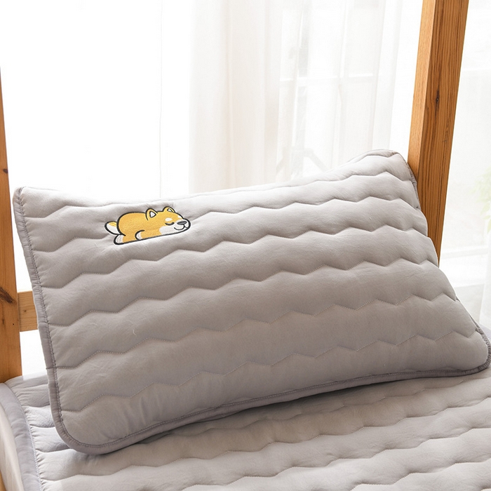 91家纺网 家纺一手货源 找家纺 恋绒家纺 2025新款刺绣款床垫学生床垫床褥宿舍上下铺床护垫 柯基KJ-奥丁灰