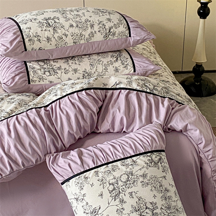 91家纺网 家纺一手货源 找家纺 一左一右 2024秋冬新款法式复古印花褶皱花边水洗磨毛四件套-场景一（提供买家秀） 优雅紫