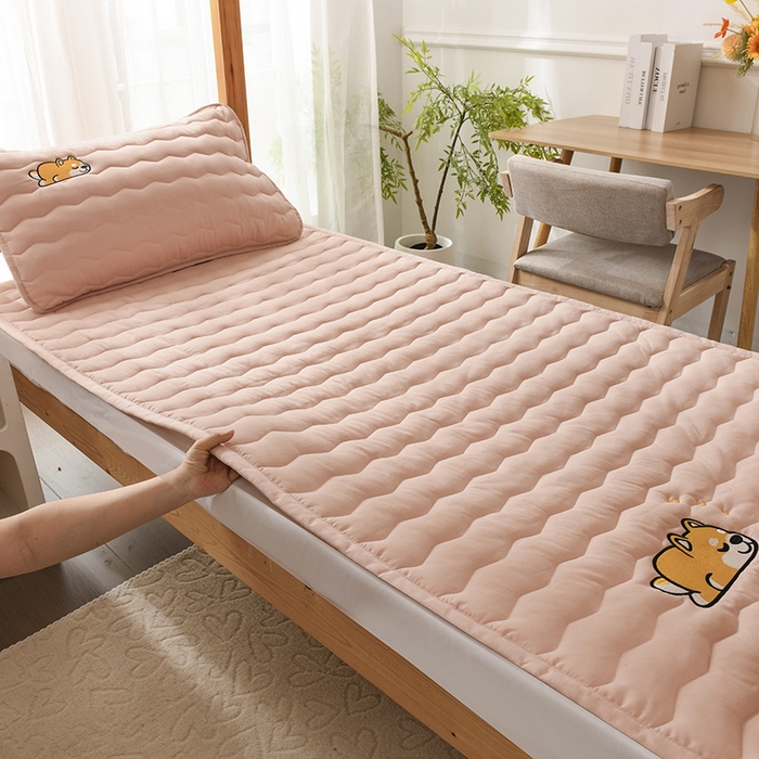 91家纺网 家纺一手货源 找家纺 恋绒家纺 2025新款刺绣款床垫学生床垫床褥宿舍上下铺床护垫 柯基KJ-湘妃玉