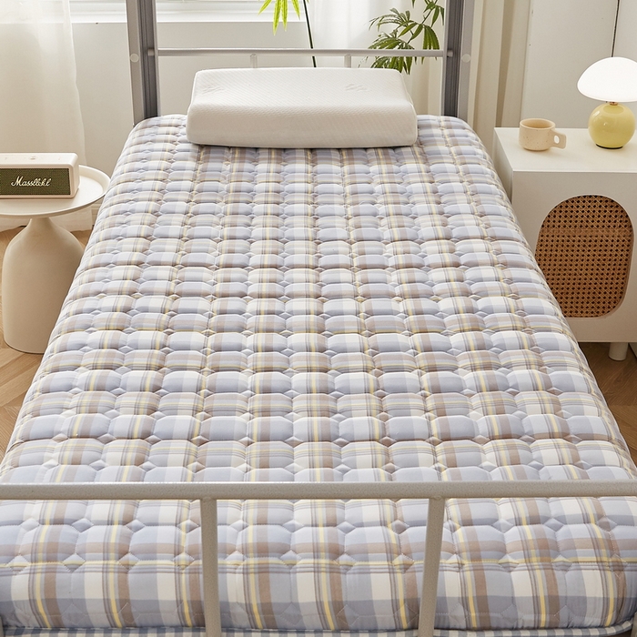 91家纺网 家纺一手货源 找家纺 卡派 2024新款单人床无印居家风藤席双面可用床垫 厚度约5cm 罗马格