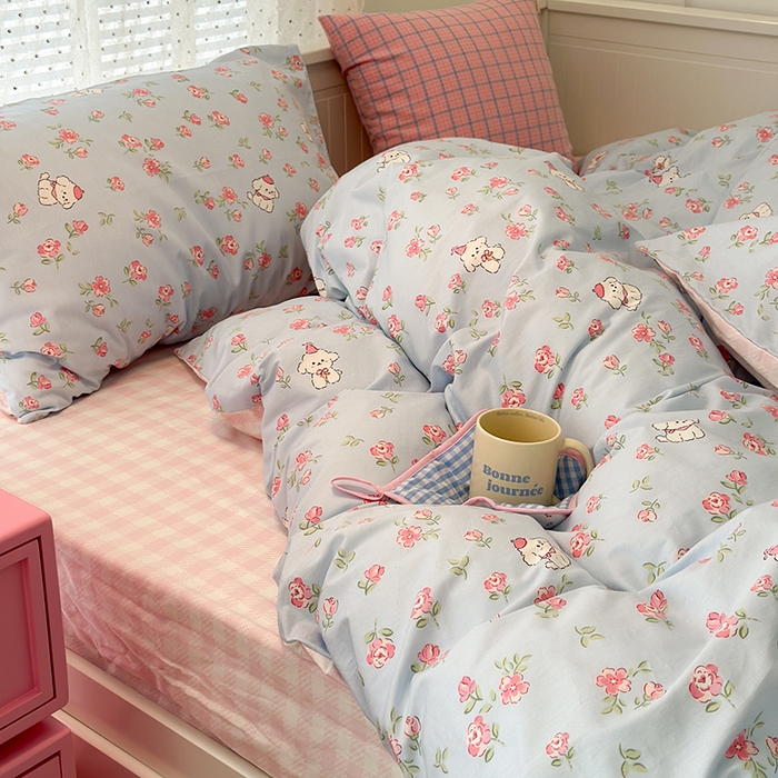 91家纺网 家纺一手货源 找家纺 昔可家纺 2024新款时尚拼接雪纺边全棉四件套 复古花花狗