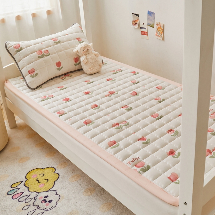 91家纺网 家纺一手货源 找家纺 卡派 2024新款水洗棉学生单人床夹棉加厚床褥 郁金香