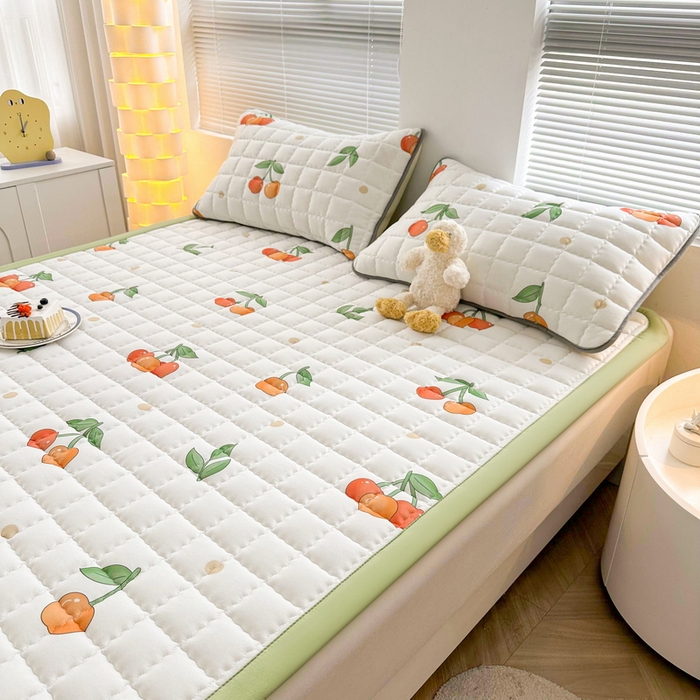 91家纺网 家纺一手货源 找家纺 卡派 2024新款大床水洗棉加厚夹棉防滑床褥子（印花系列） 樱桃